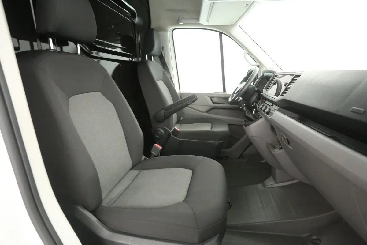 2.0 TDI L3H3 140PK | Airco | Cruise | Camera | Carplay | Stoelverw. | Zwaailamp | Parkeersens.