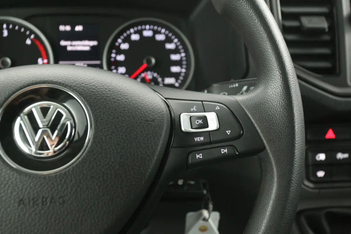 2.0 TDI L3H3 140PK | Airco | Cruise | Camera | Carplay | Stoelverw. | Zwaailamp | Parkeersens.