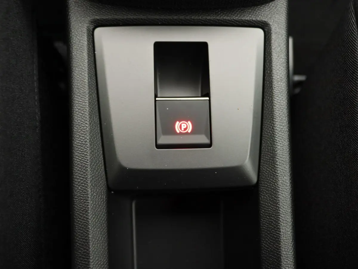 GS 44 kWh || Apple Carplay/Android Auto || Navigatie || Verwarmbare voorstoelen || Dakrails ||