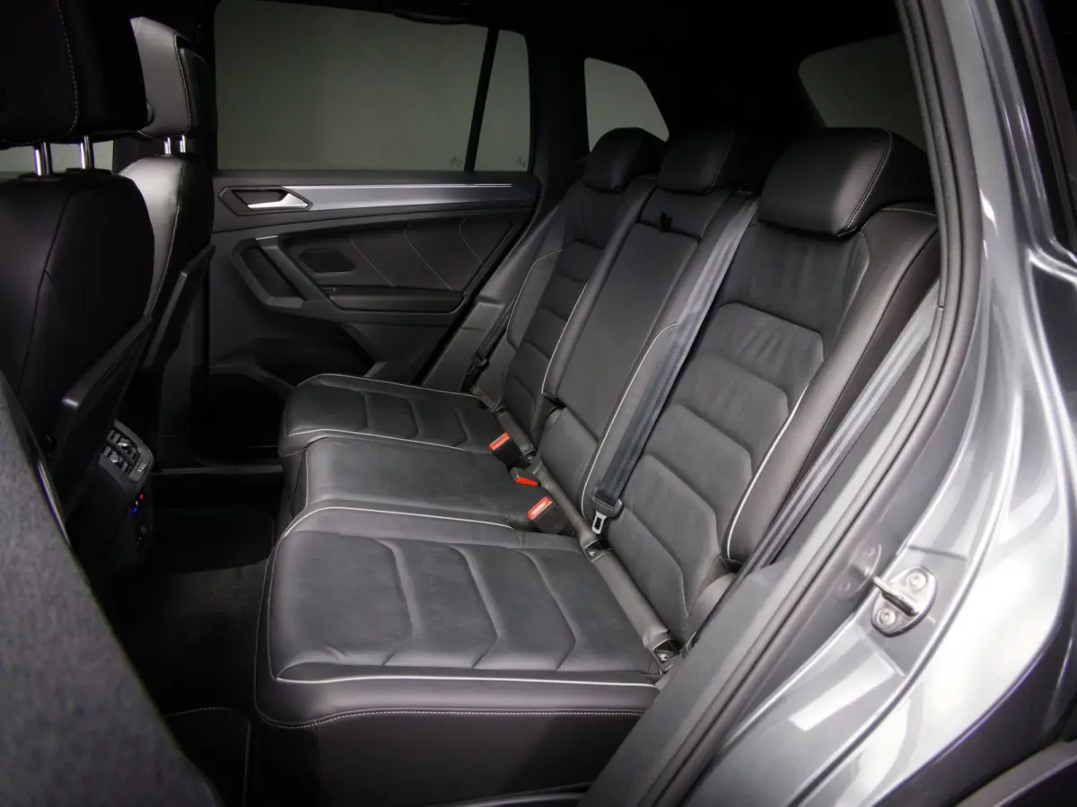 1.5 TSI ACT Highline Business R-Line (PANO, TREKHAAK, ADAPTIVE CRUISE, APPLE CARPLAY/ANDROID AUTO, 360 CAMERA)
