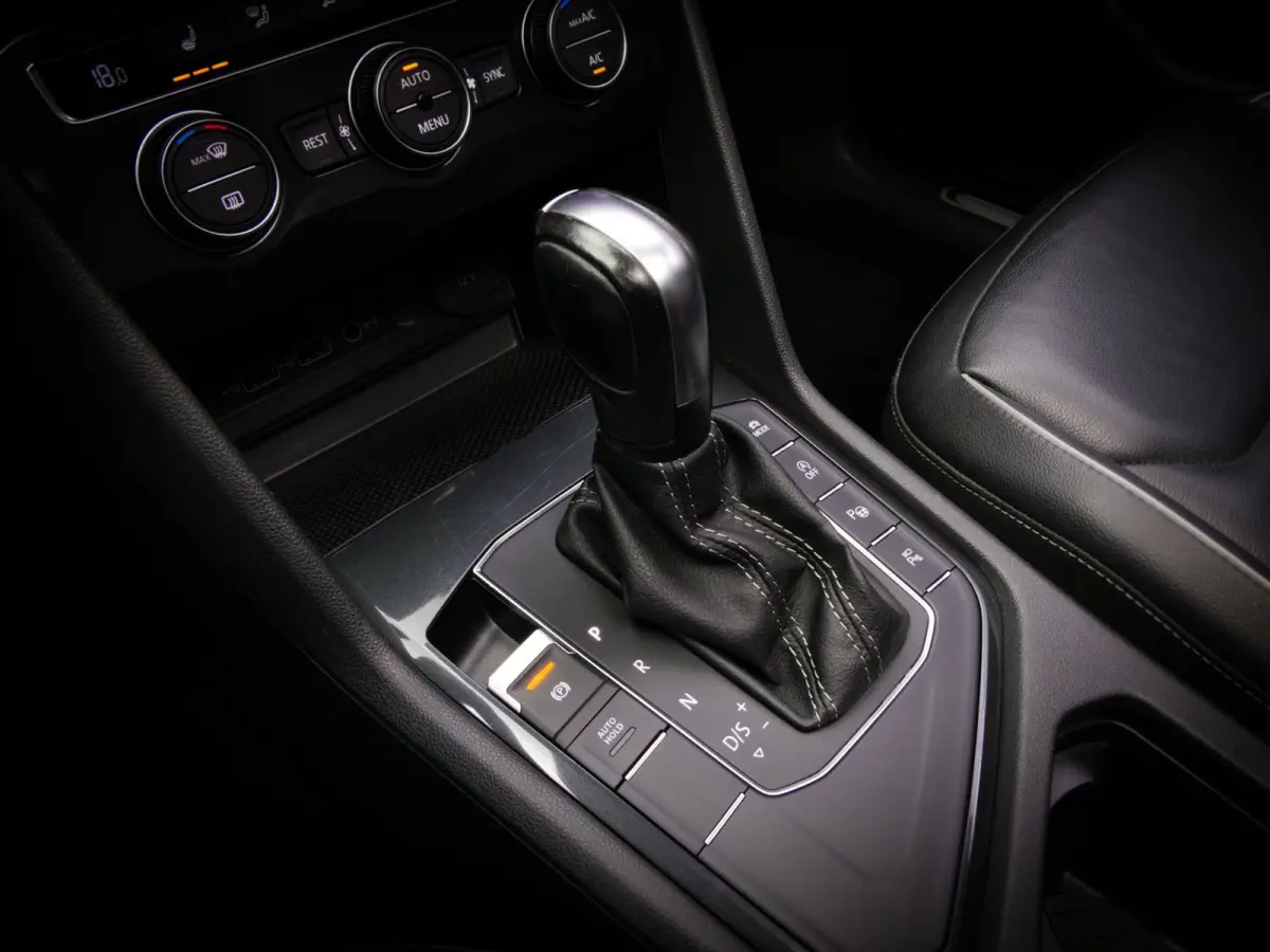 1.5 TSI ACT Highline Business R-Line (PANO, TREKHAAK, ADAPTIVE CRUISE, APPLE CARPLAY/ANDROID AUTO, 360 CAMERA)