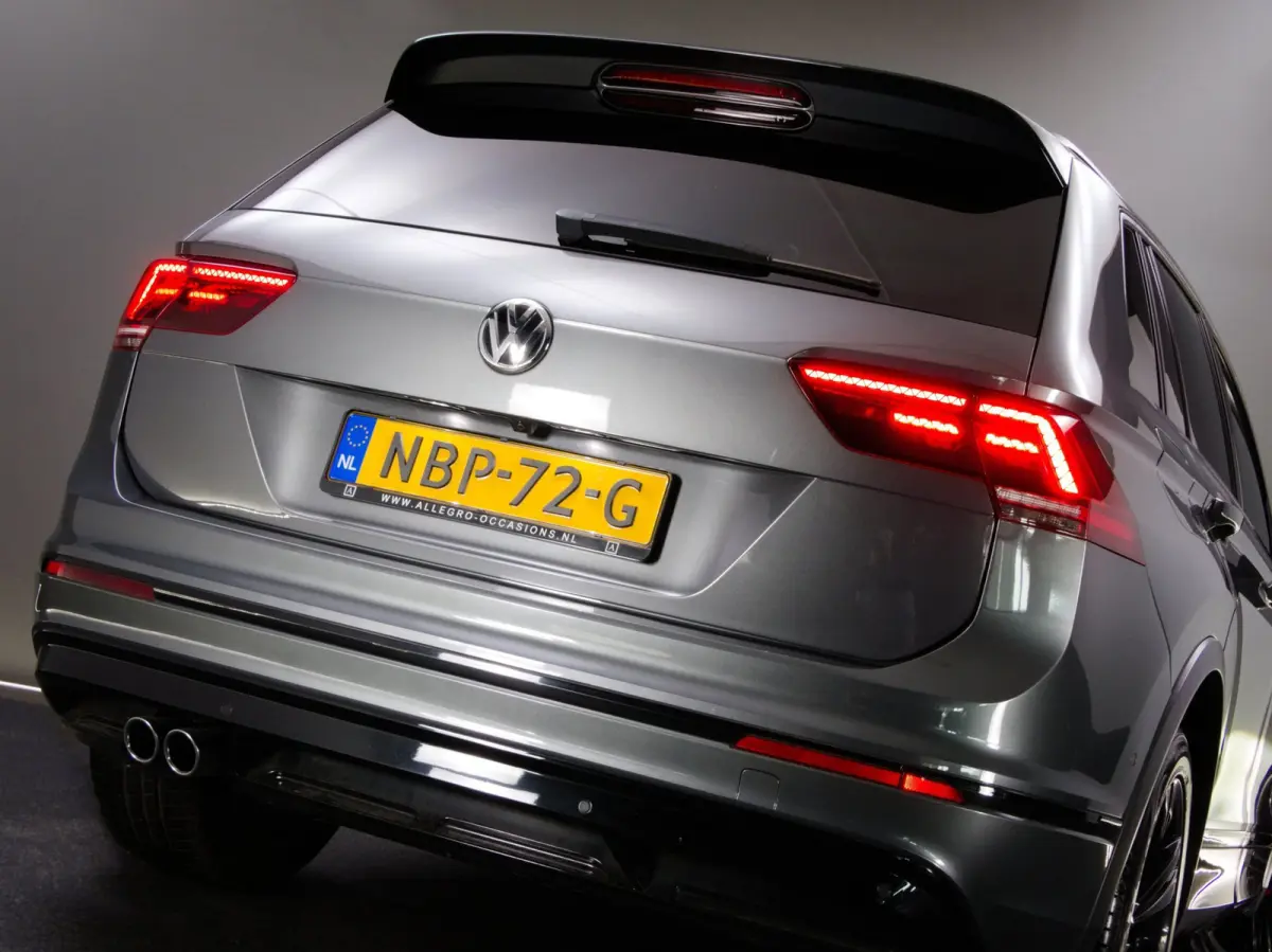 1.5 TSI ACT Highline Business R-Line (PANO, TREKHAAK, ADAPTIVE CRUISE, APPLE CARPLAY/ANDROID AUTO, 360 CAMERA)