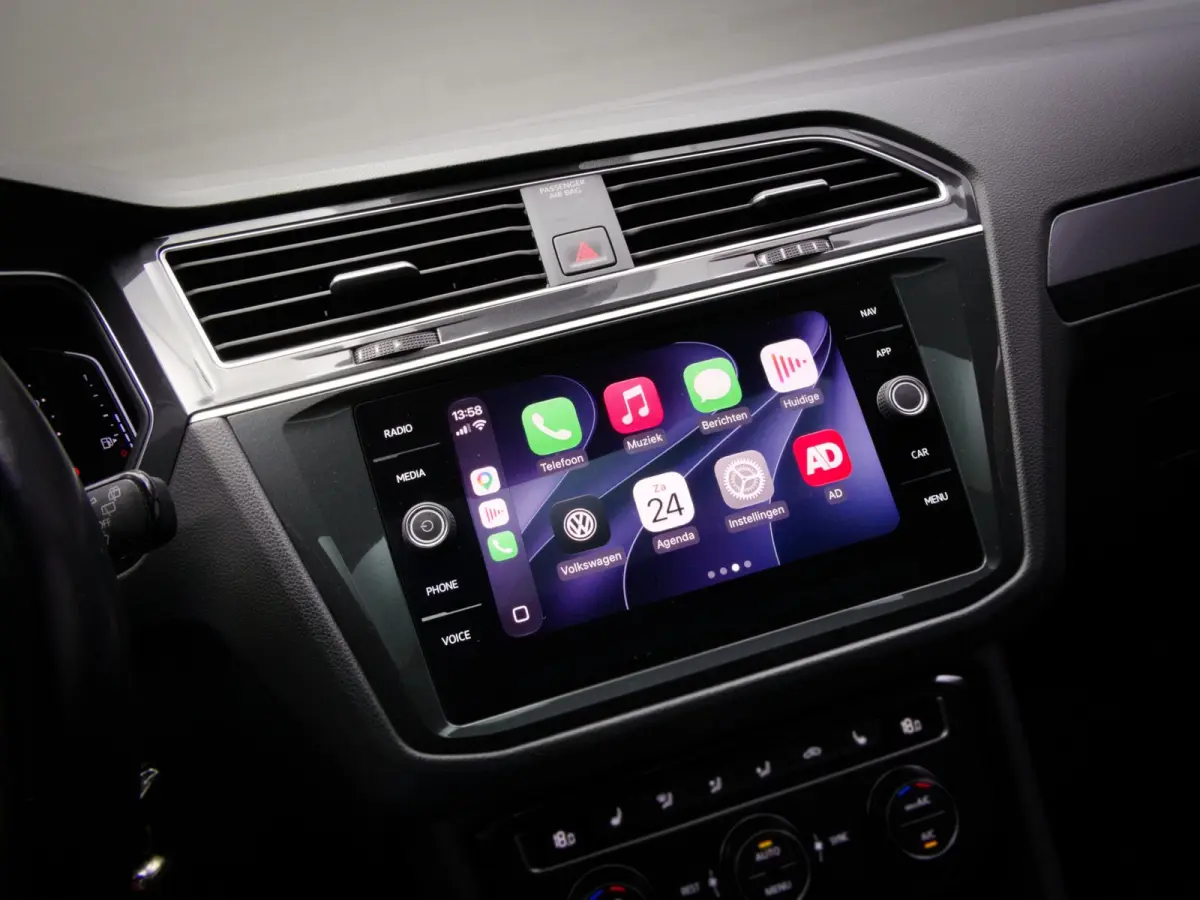 1.5 TSI ACT Highline Business R-Line (PANO, TREKHAAK, ADAPTIVE CRUISE, APPLE CARPLAY/ANDROID AUTO, 360 CAMERA)