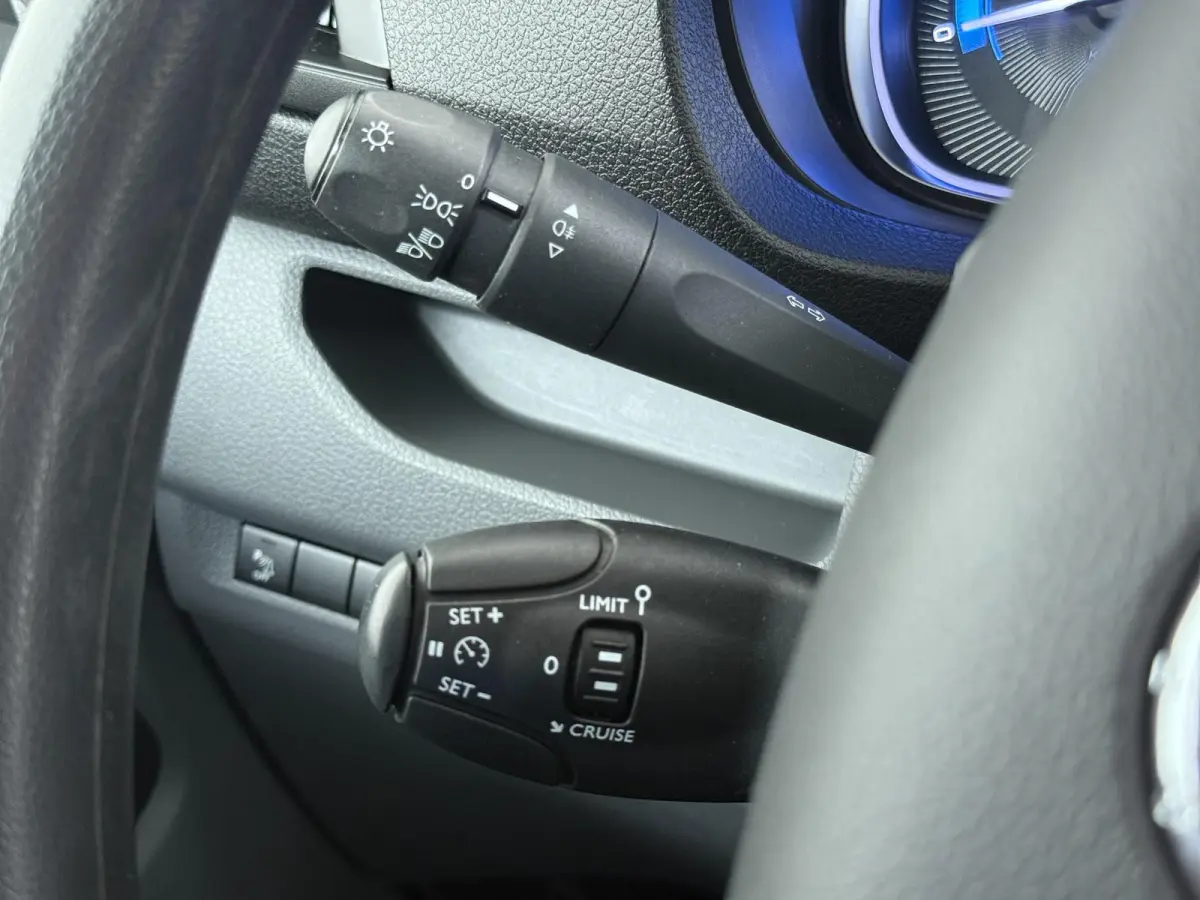 L2H1 75 kWh | 9 persoons | Cruise control