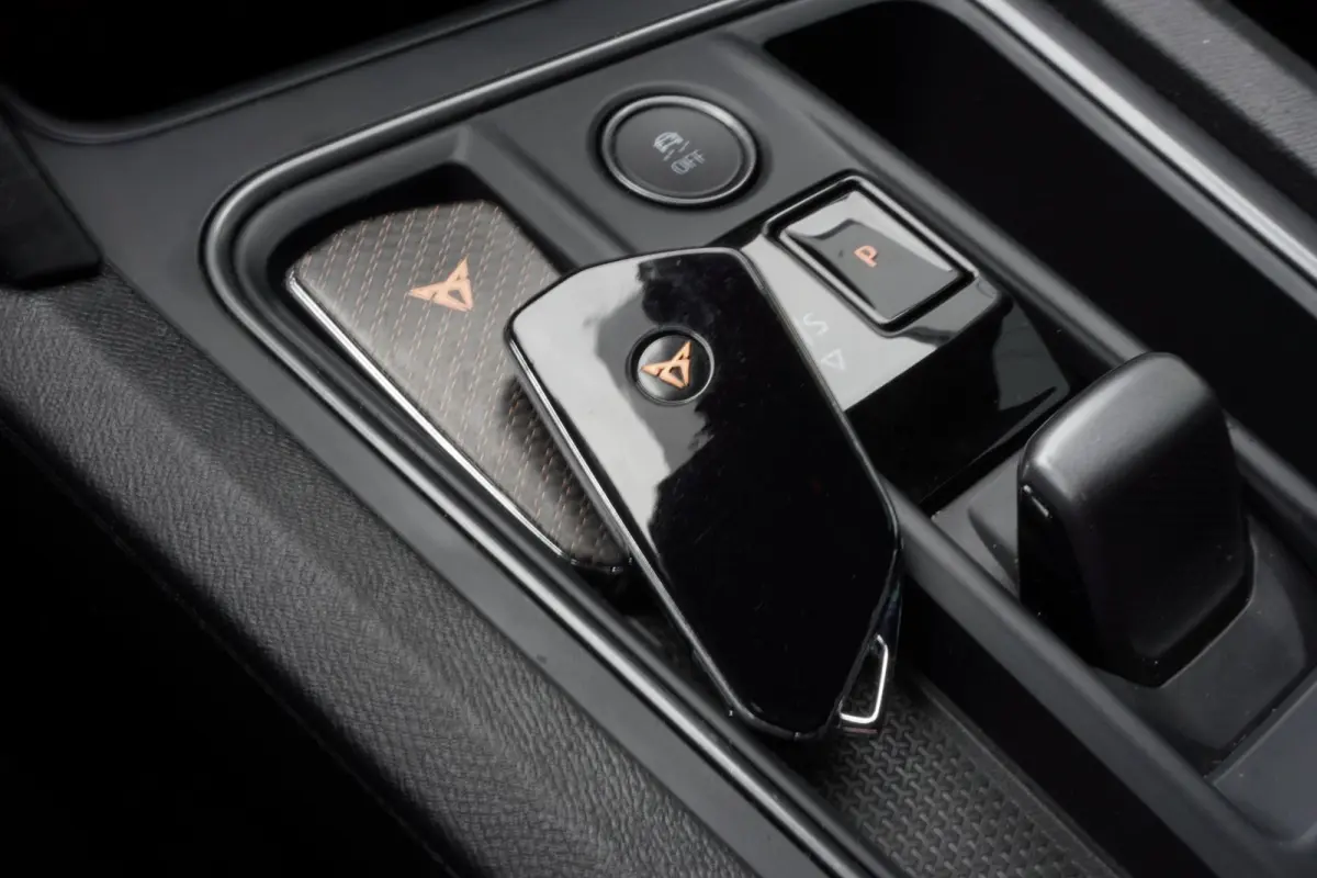 1.4 e-Hybrid VZ Performance Automaat | Carplay | Vol opties | Elek.pakket | Dealerauto | Inruil mogelijk