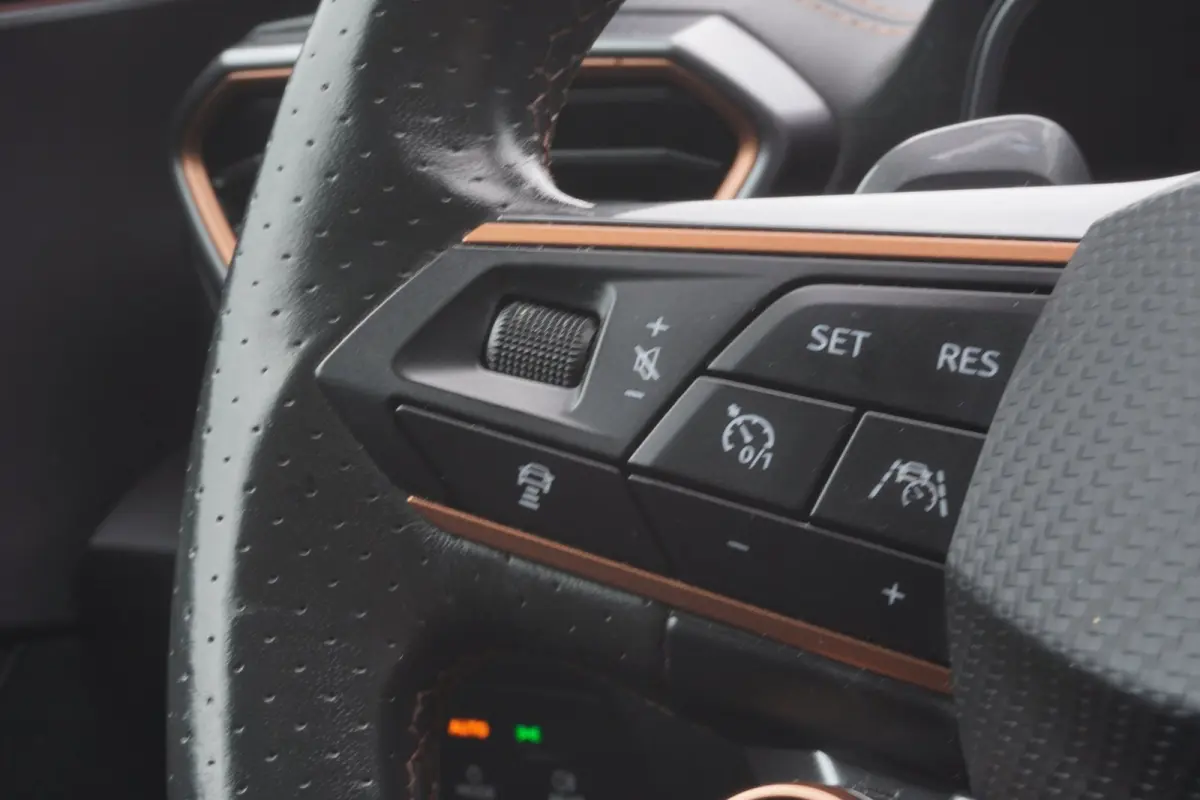 1.4 e-Hybrid VZ Performance Automaat | Carplay | Vol opties | Elek.pakket | Dealerauto | Inruil mogelijk