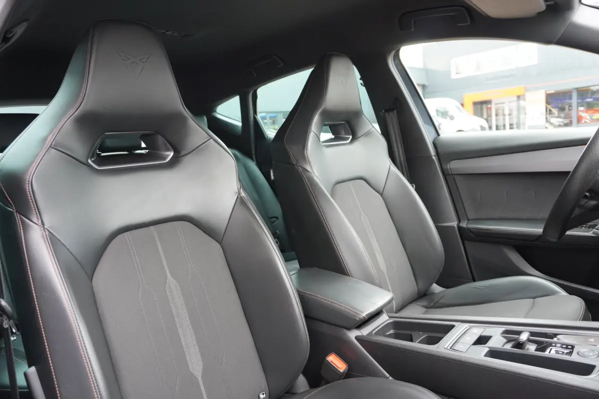 1.4 e-Hybrid VZ Performance Automaat | Carplay | Vol opties | Elek.pakket | Dealerauto | Inruil mogelijk