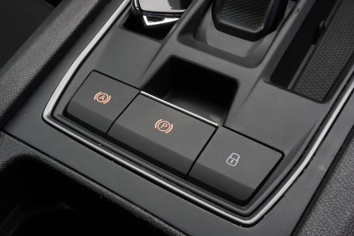 1.4 e-Hybrid VZ Performance Automaat | Carplay | Vol opties | Elek.pakket | Dealerauto | Inruil mogelijk