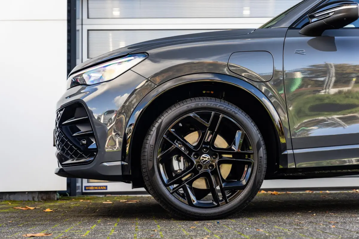 1.5 eHybrid 272pk R-Line Edition | 20" Velgen | Panoramadak