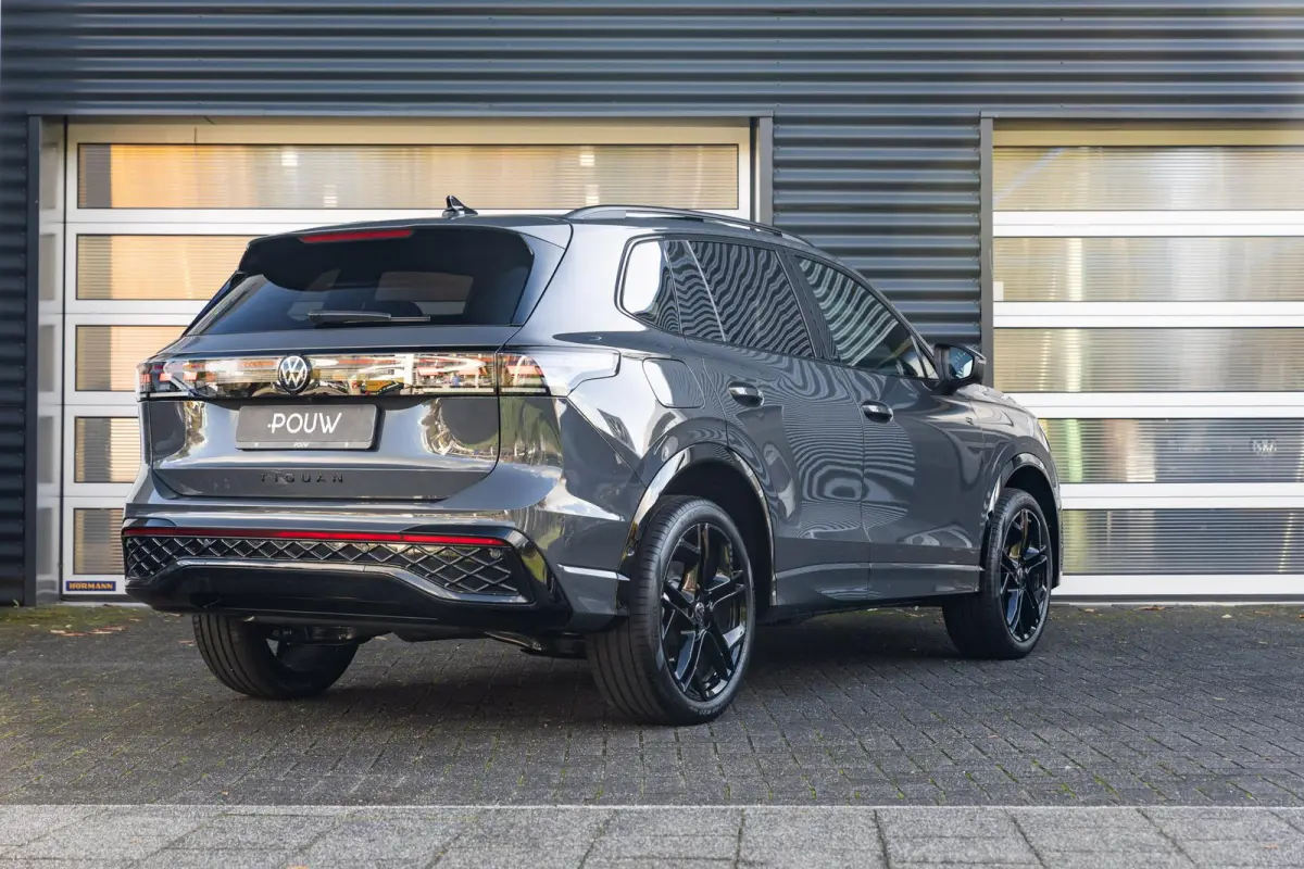 1.5 eHybrid 272pk R-Line Edition | 20" Velgen | Panoramadak