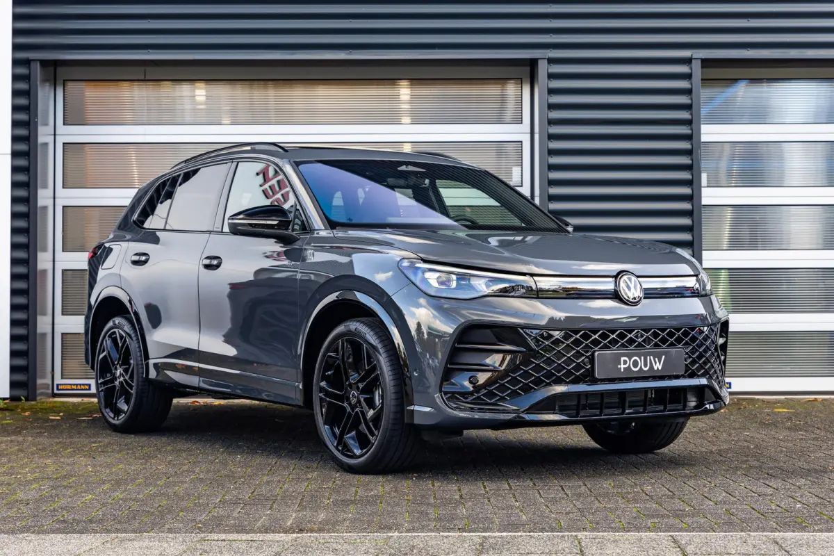 1.5 eHybrid 272pk R-Line Edition | 20" Velgen | Panoramadak