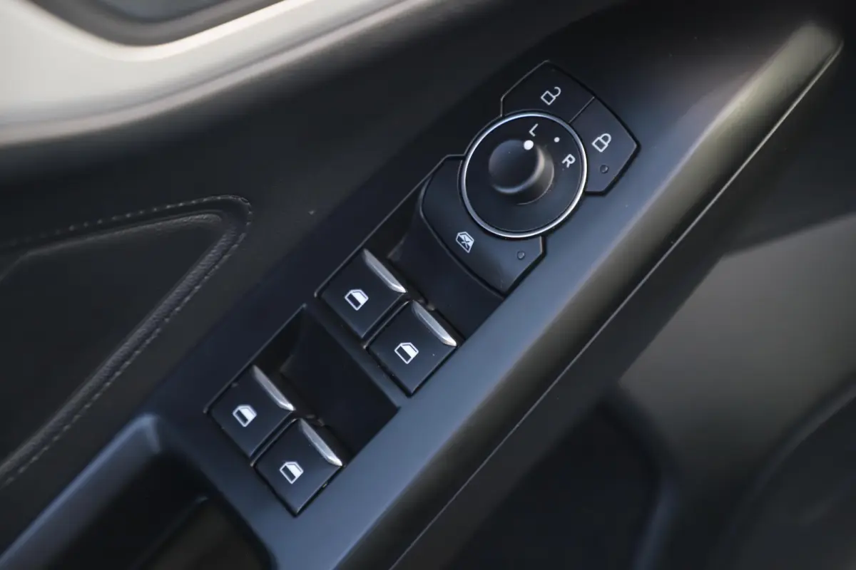 1.0 EcoBoost Hybrid Trend Edition Business 125PK Trekhaak Navigatie Achteruitrijcamera Virtual Cockpit Carplay Climate Cruise Control