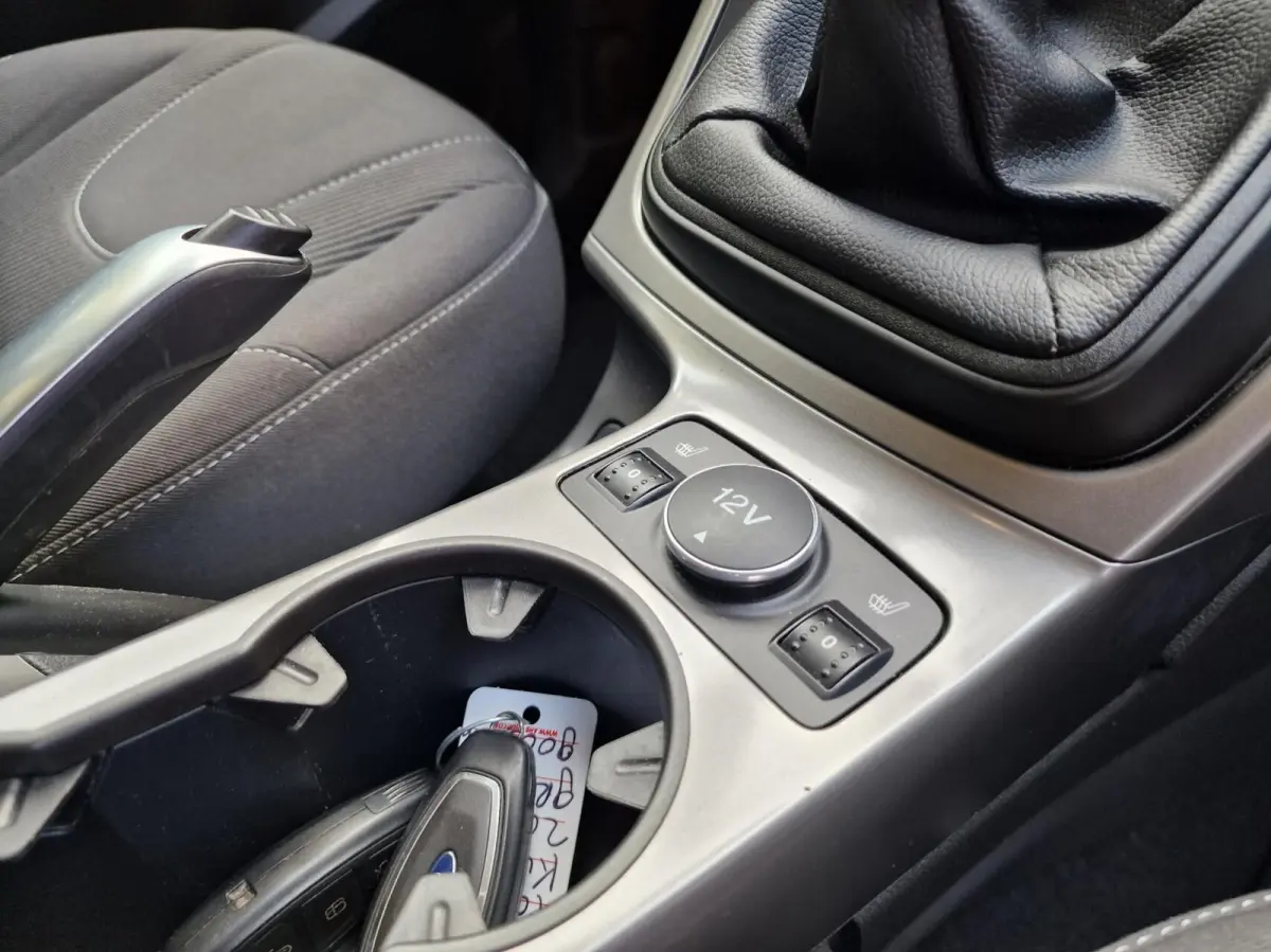 1.5 Titanium|150PK|Trekhaak|Navi|Clima|PDC|Cruise|89.991KM|NL-Auto|Nieuwe dist.riem bij aflevering!|