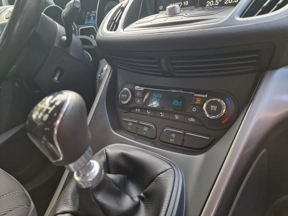1.5 Titanium|150PK|Trekhaak|Navi|Clima|PDC|Cruise|89.991KM|NL-Auto|Nieuwe dist.riem bij aflevering!|