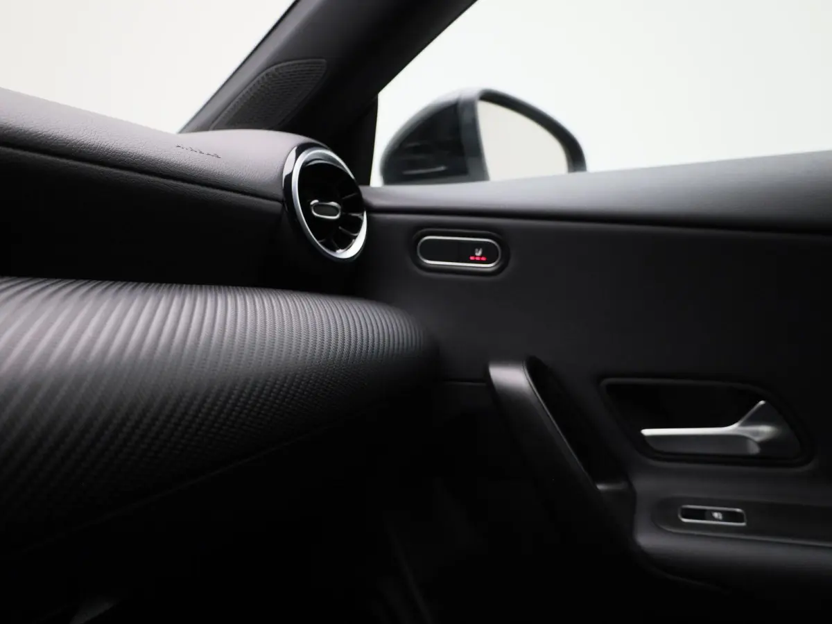 250 e Star Edition | ACC | Achteruitrijcamera | Stoelverwarming | Climate Control | Keyless |
