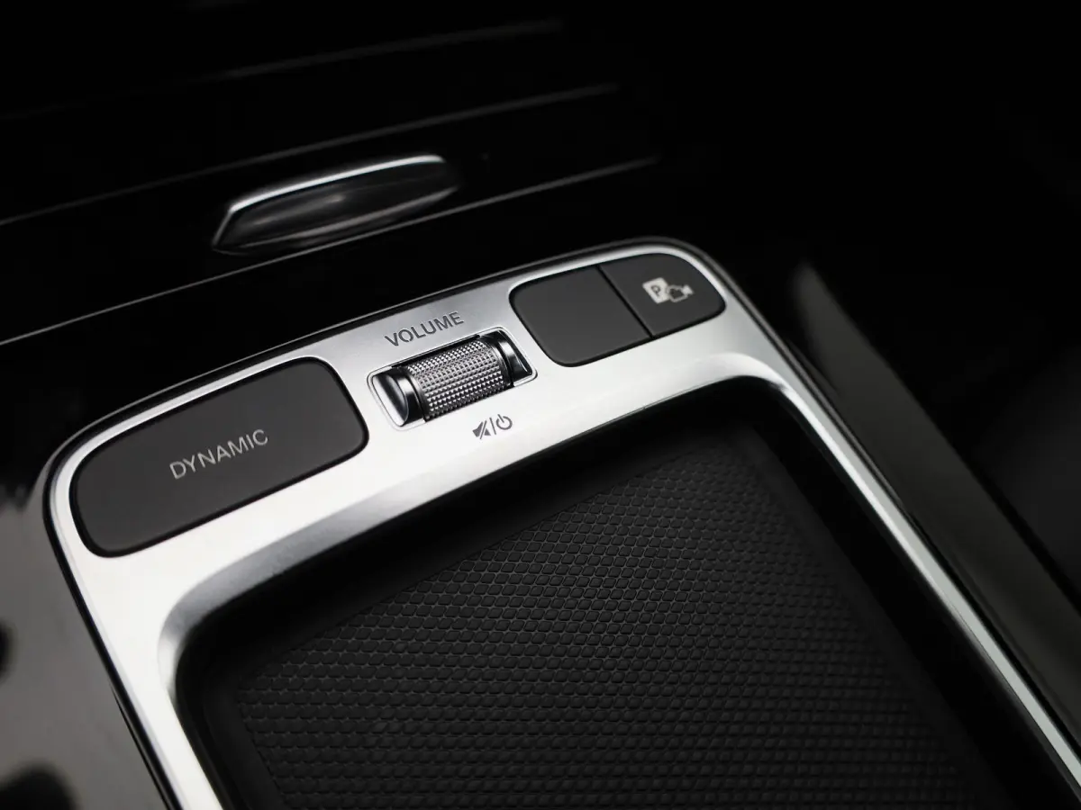 250 e Star Edition | ACC | Achteruitrijcamera | Stoelverwarming | Climate Control | Keyless |