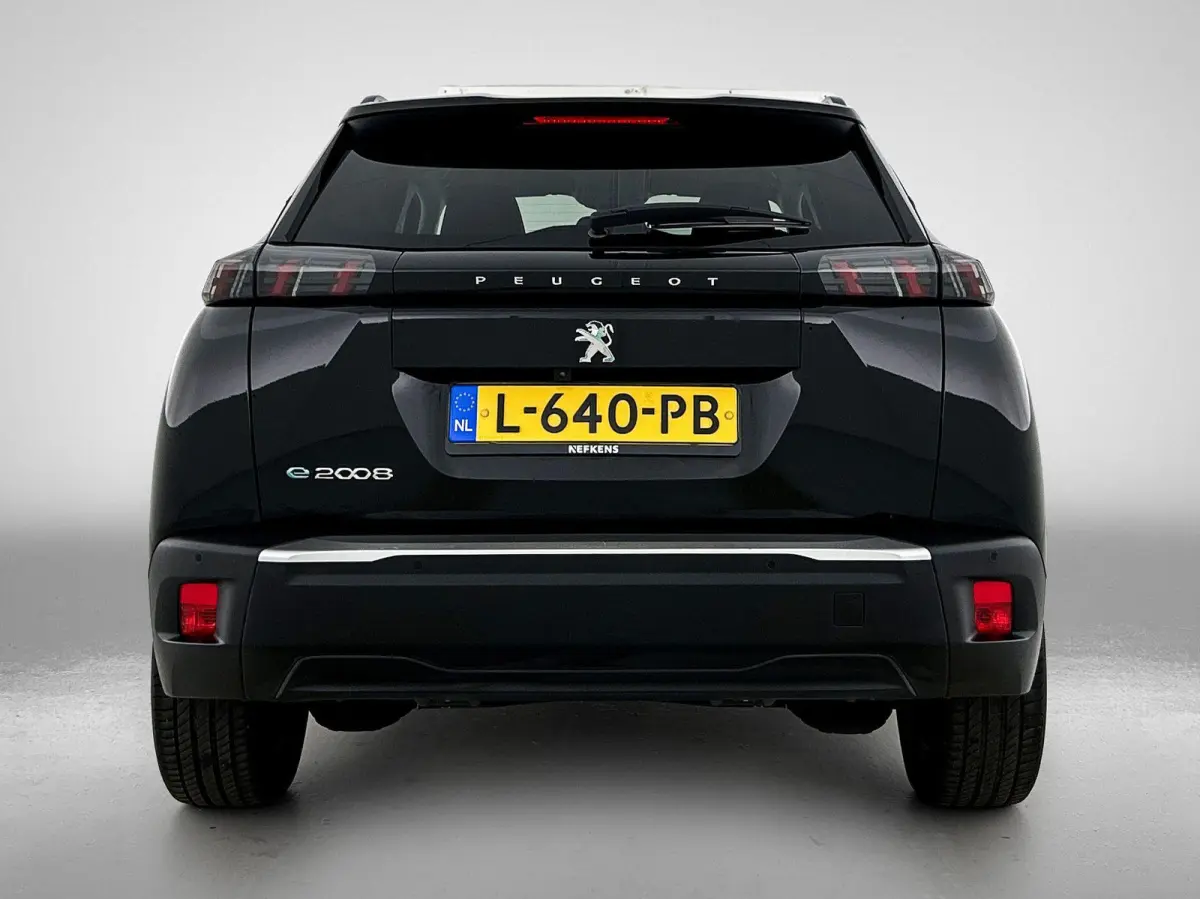 SUV EV Allure Pack 50 kWh 136pk | Accu 91% | Navigatie | Achteruitrijcamera | 3D Cockpit | Climate Control | Cruise Control | Parkeersensoren | Stoelverwarming | Keyless start | Bluetooth | 