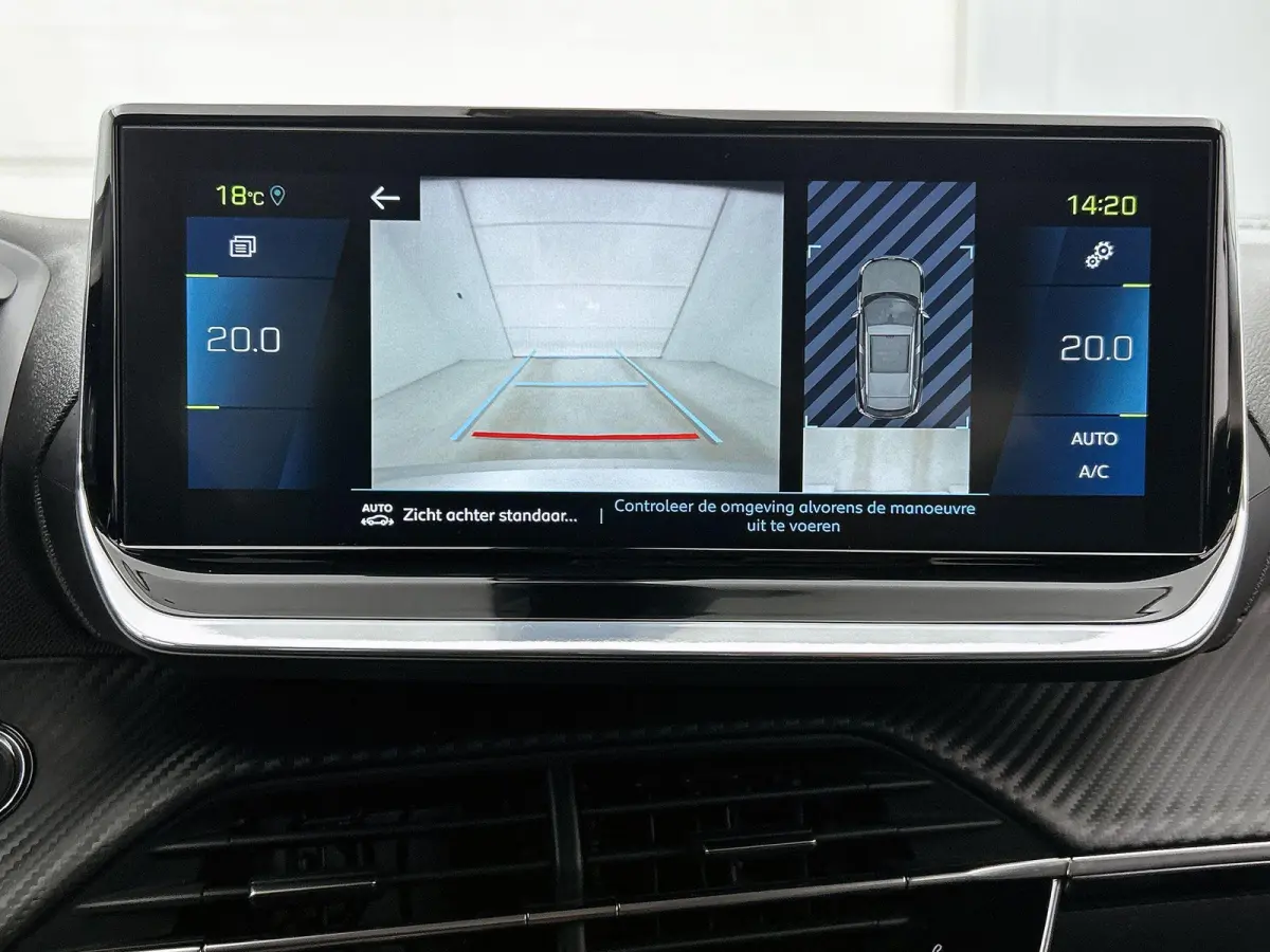 SUV EV Allure Pack 50 kWh 136pk | Accu 91% | Navigatie | Achteruitrijcamera | 3D Cockpit | Climate Control | Cruise Control | Parkeersensoren | Stoelverwarming | Keyless start | Bluetooth | 