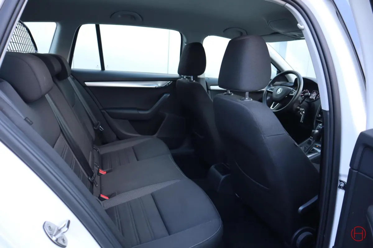 1.0 TSI DSG AUTOMAAT / Camera / CarPlay / Cruise