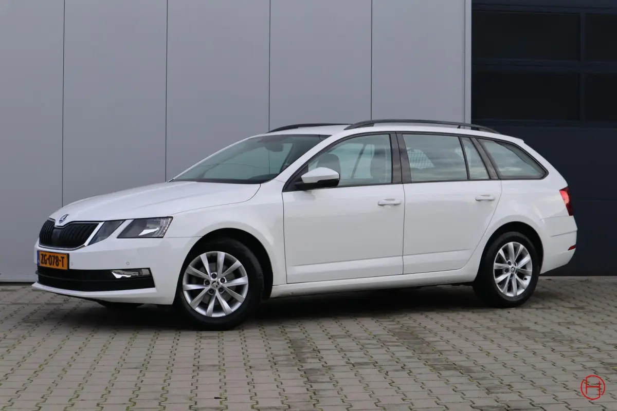 1.0 TSI DSG AUTOMAAT / Camera / CarPlay / Cruise