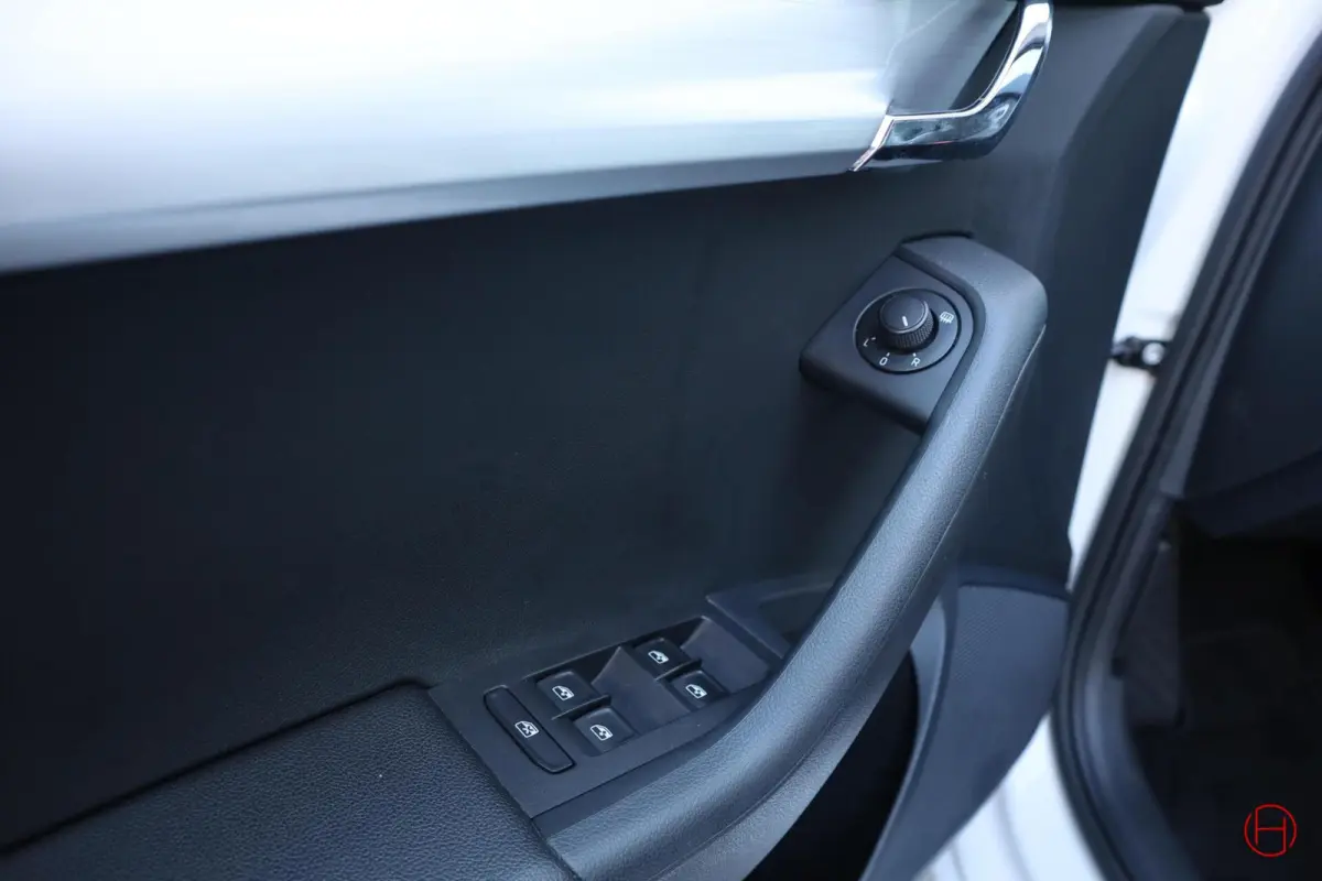 1.0 TSI DSG AUTOMAAT / Camera / CarPlay / Cruise