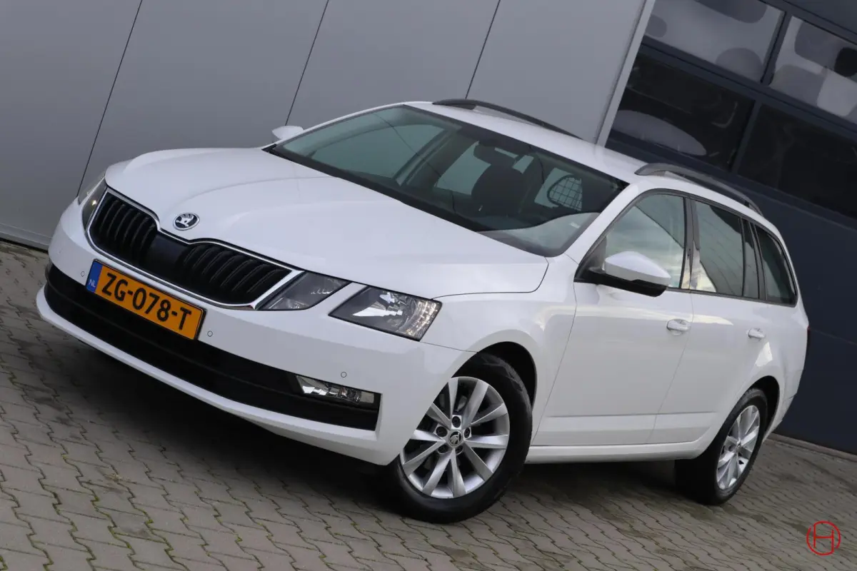 1.0 TSI DSG AUTOMAAT / Camera / CarPlay / Cruise