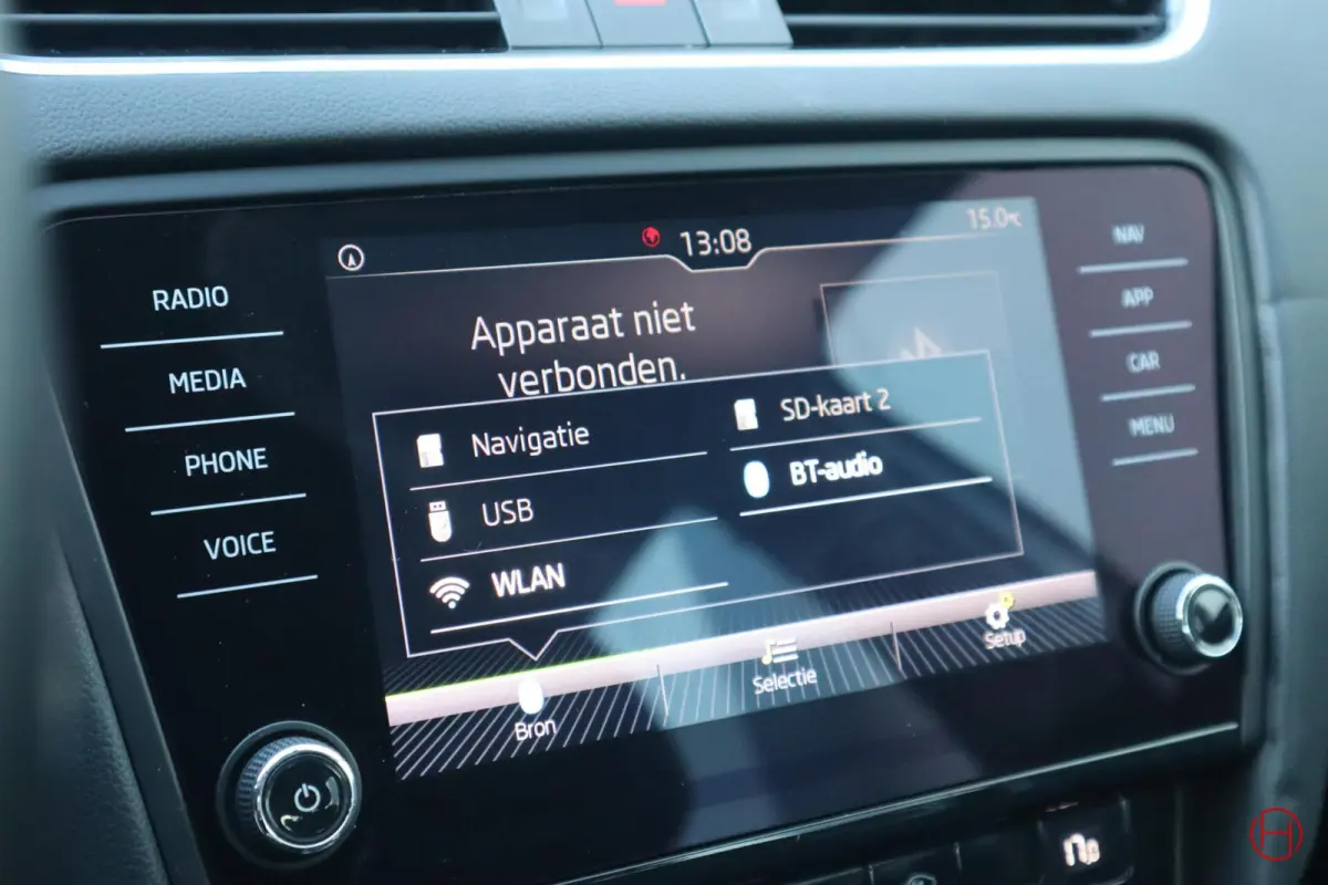 1.0 TSI DSG AUTOMAAT / Camera / CarPlay / Cruise