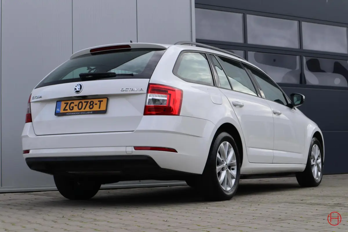 1.0 TSI DSG AUTOMAAT / Camera / CarPlay / Cruise