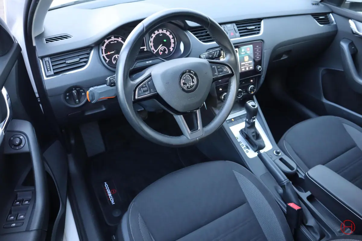 1.0 TSI DSG AUTOMAAT / Camera / CarPlay / Cruise