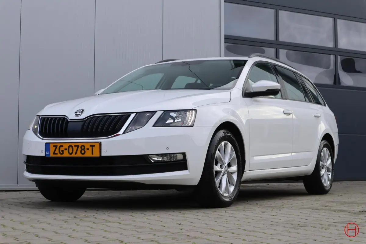 1.0 TSI DSG AUTOMAAT / Camera / CarPlay / Cruise