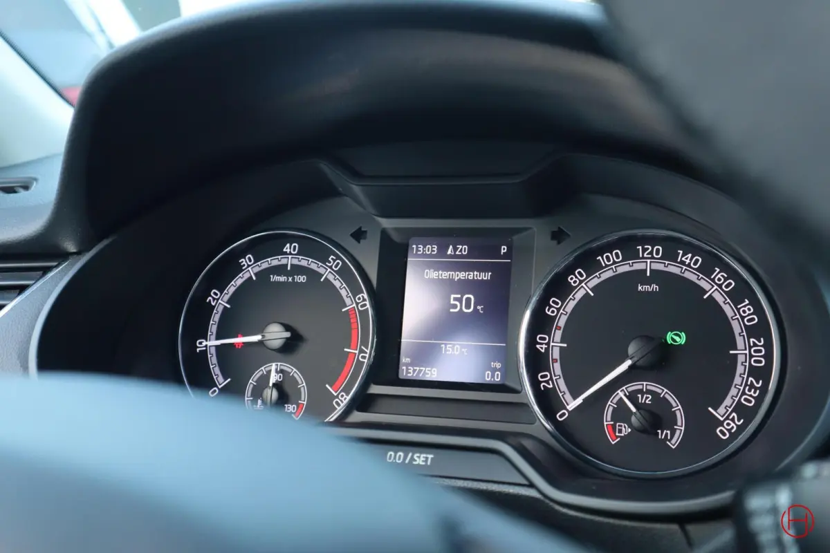 1.0 TSI DSG AUTOMAAT / Camera / CarPlay / Cruise