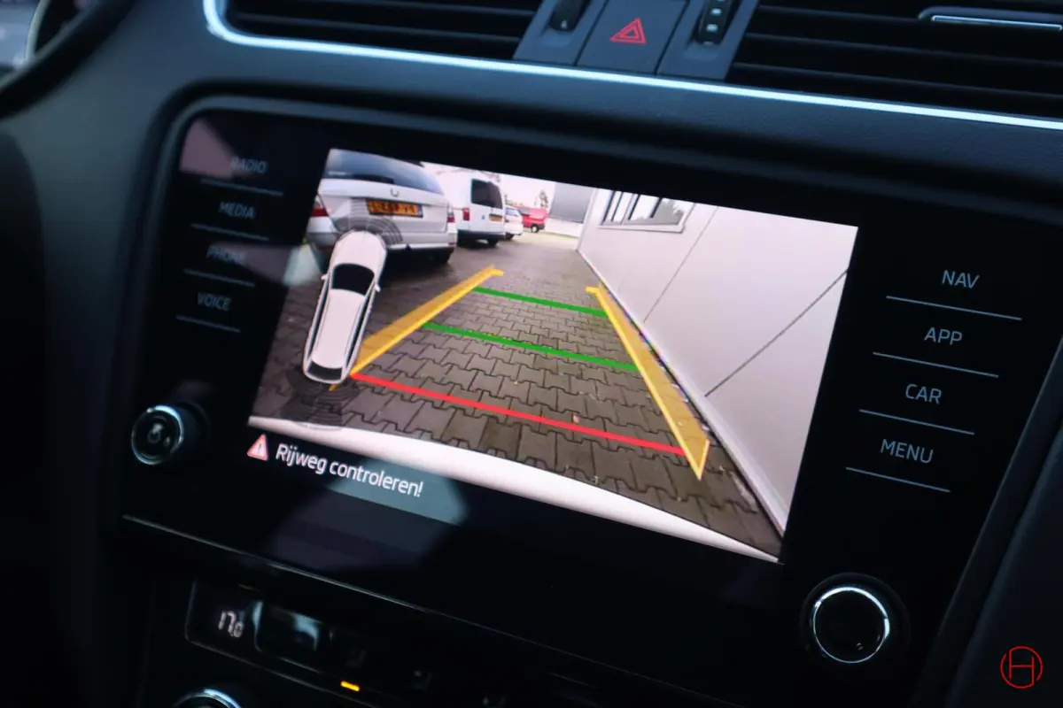 1.0 TSI DSG AUTOMAAT / Camera / CarPlay / Cruise