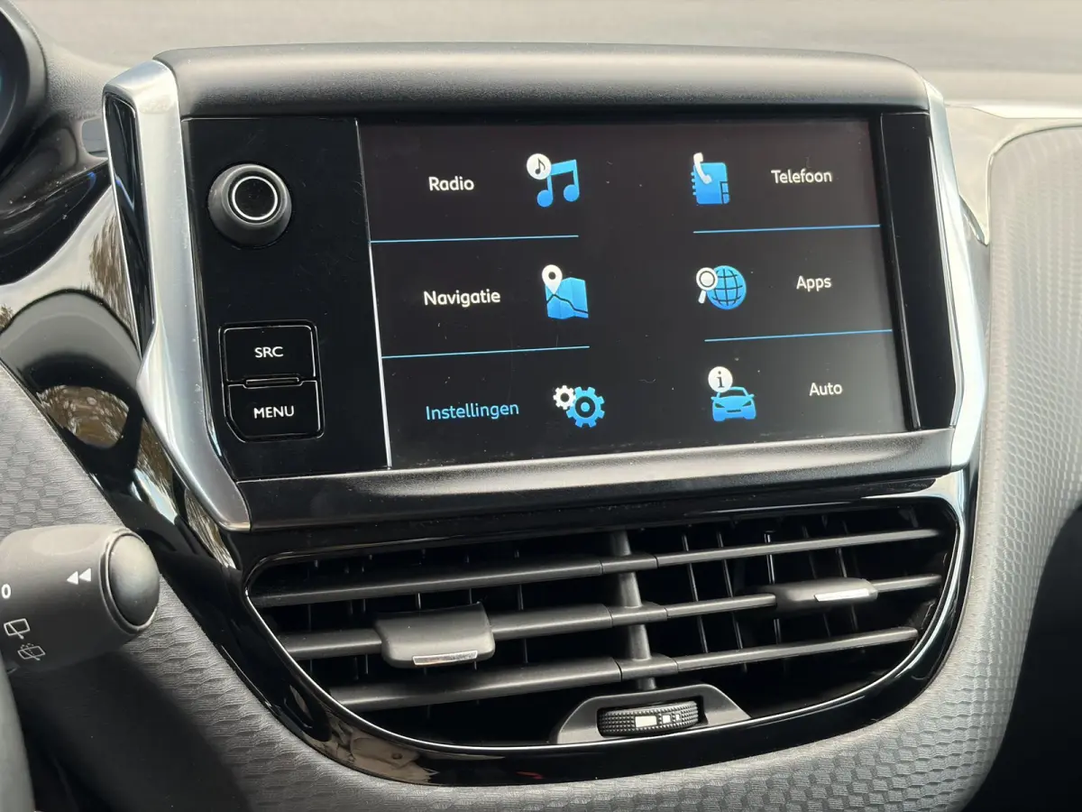 1.2 PureTech Allure ✓2e Eigenaar✓110pk✓D-riem vv in 03-2024✓Carplay✓Halfleder✓Navi✓Clima✓Cruise✓Lm velgen✓Pdc✓N.A.P✓Apk tot 04-2027