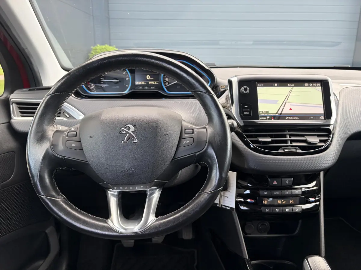1.2 PureTech Allure ✓2e Eigenaar✓110pk✓D-riem vv in 03-2024✓Carplay✓Halfleder✓Navi✓Clima✓Cruise✓Lm velgen✓Pdc✓N.A.P✓Apk tot 04-2027