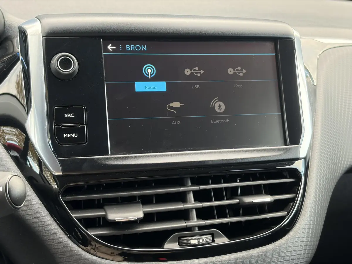 1.2 PureTech Allure ✓2e Eigenaar✓110pk✓D-riem vv in 03-2024✓Carplay✓Halfleder✓Navi✓Clima✓Cruise✓Lm velgen✓Pdc✓N.A.P✓Apk tot 04-2027