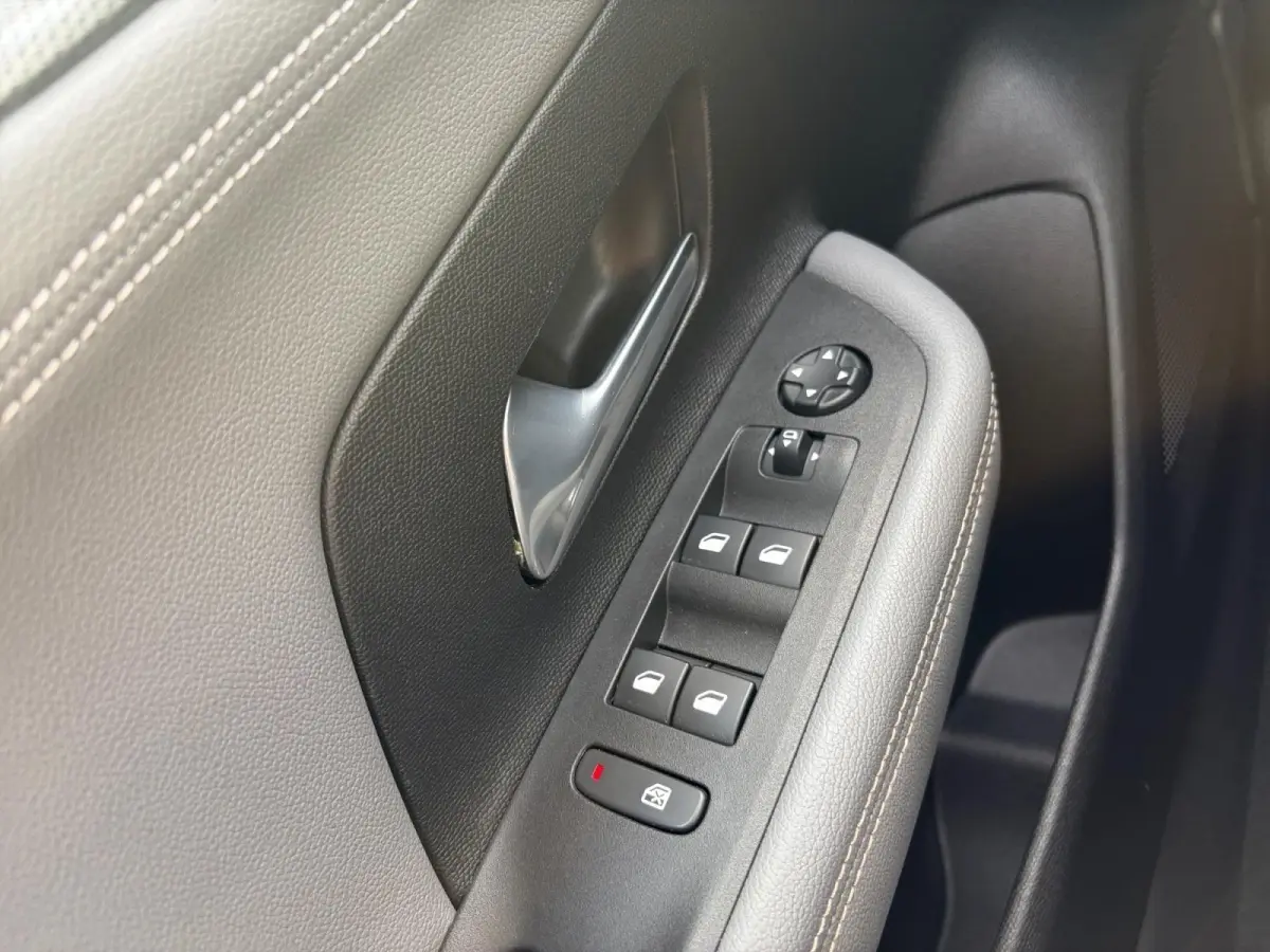 1.2 Business Elegance | *1E EIGENAAR | FABRIEKSGARANTIE | APPLE CARPLAY/ ANDROID AUTO | NAVI | CAMERA | BI- COLOR DAK | LMV | DAB+ | ETC…