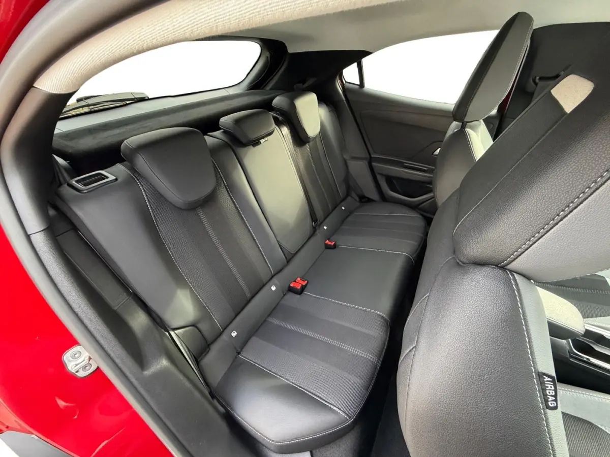 1.2 Business Elegance | *1E EIGENAAR | FABRIEKSGARANTIE | APPLE CARPLAY/ ANDROID AUTO | NAVI | CAMERA | BI- COLOR DAK | LMV | DAB+ | ETC…