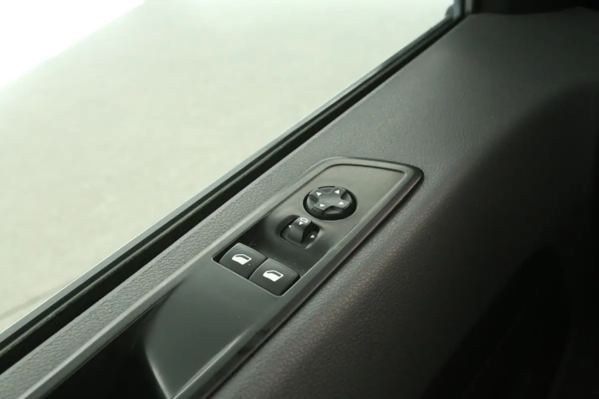 2.0D L2H1 177PK | Marge | Automaat | Clima | Camera | Carplay | Cruise | HUD | Trekhaak | 2xSchuifdeur