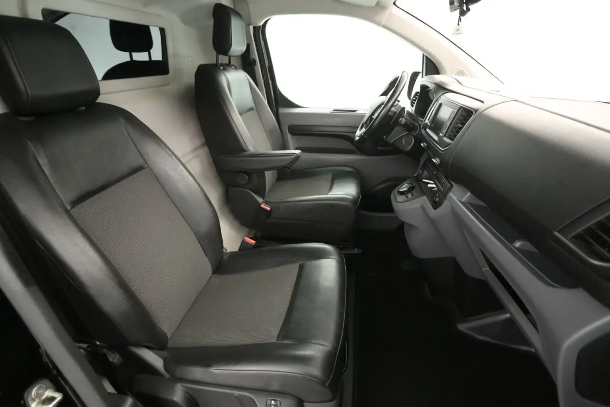 2.0D L2H1 177PK | Marge | Automaat | Clima | Camera | Carplay | Cruise | HUD | Trekhaak | 2xSchuifdeur