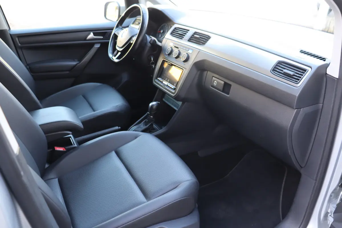 Maxi 1.4 TSI Trendline 7p , Carplay, Camera, Automaat, Trekhaak, Cruise Control, PDC A, Stoelverwarming, Prijs Is Rijklaar Inclusief 6 Maanden Garantie