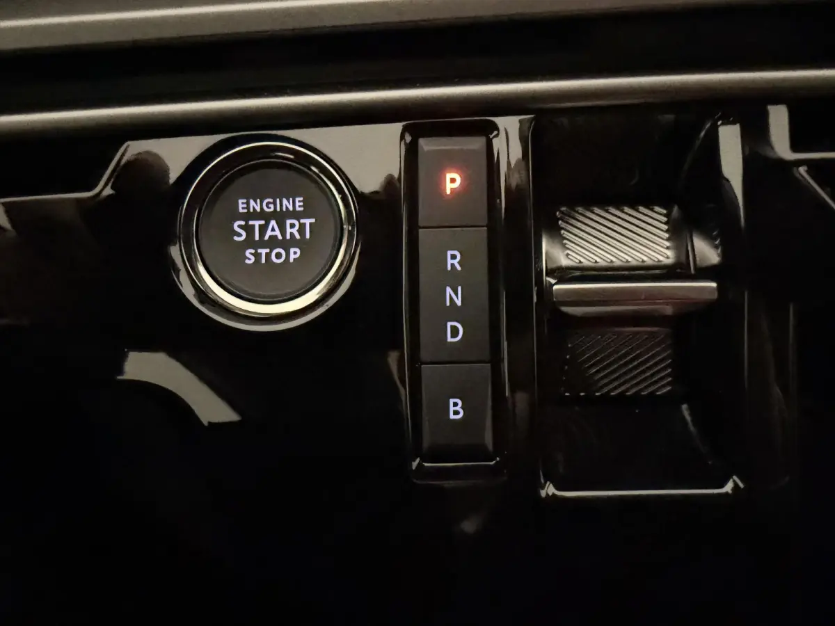 1.6 Plug-in Hybrid 195 Allure 7p | 360-Camera | Stoel- en Stuurverwarming | Dodehoekdetectie | Navigatie |