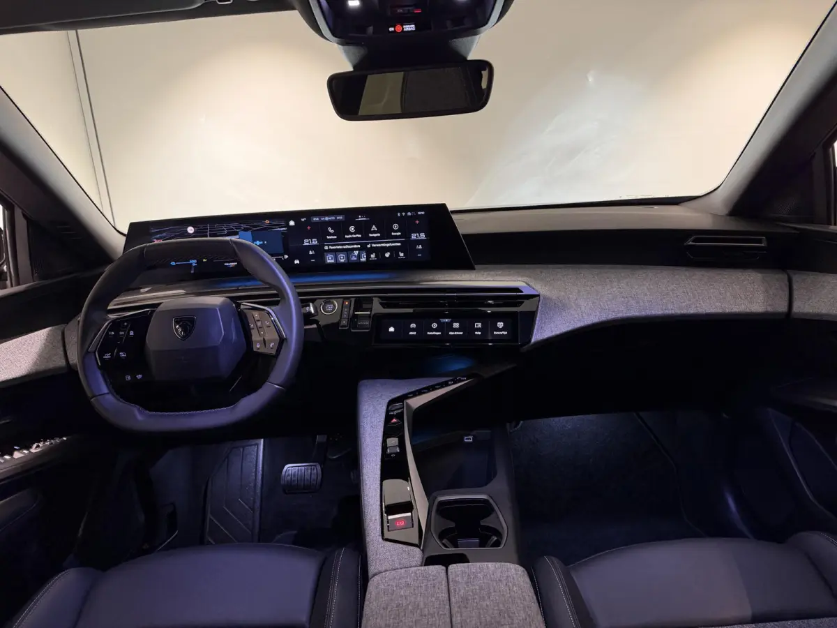 1.6 Plug-in Hybrid 195 Allure 7p | 360-Camera | Stoel- en Stuurverwarming | Dodehoekdetectie | Navigatie |