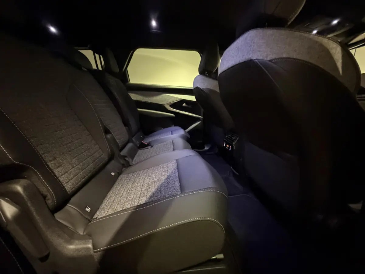 1.6 Plug-in Hybrid 195 Allure 7p | 360-Camera | Stoel- en Stuurverwarming | Dodehoekdetectie | Navigatie |