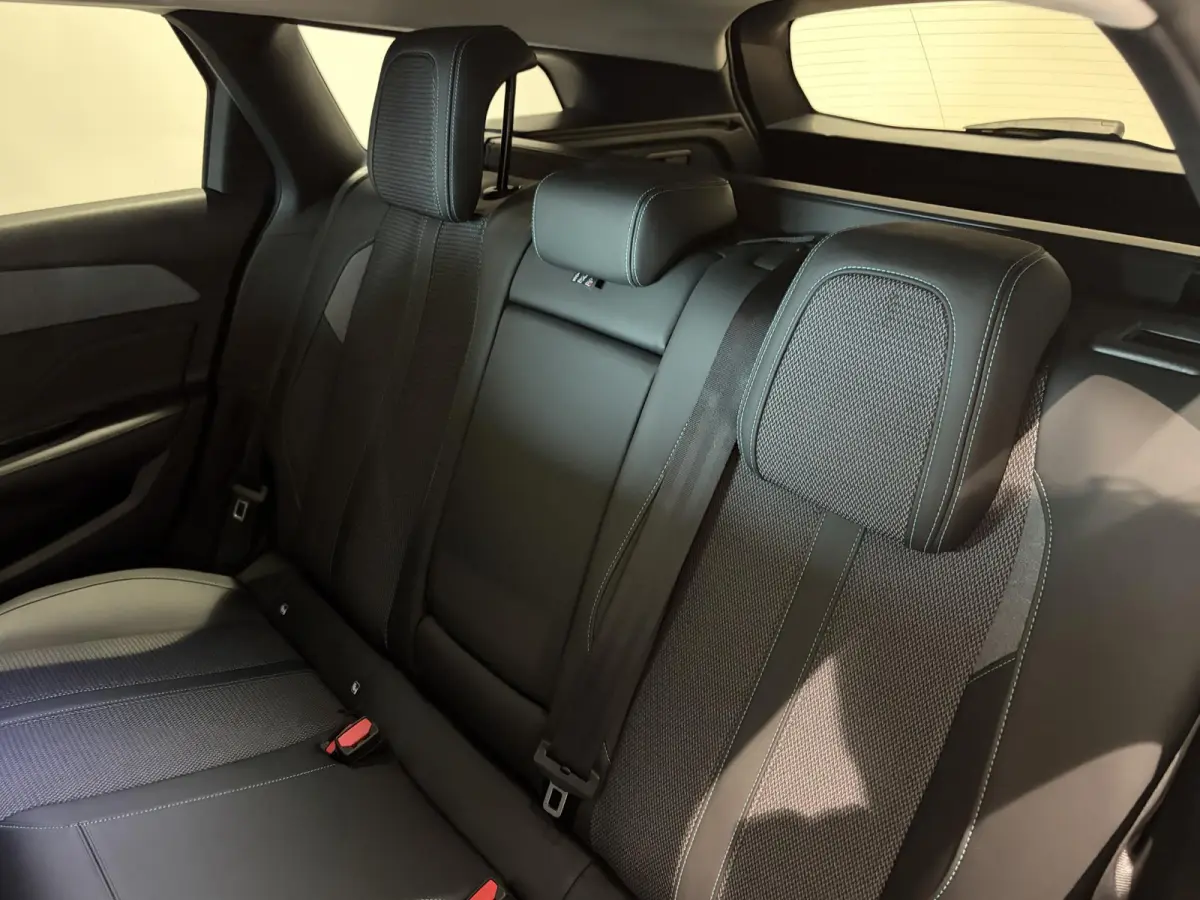 1.2 PureTech Allure Pack Business | Camera | Navigatie | Climate control