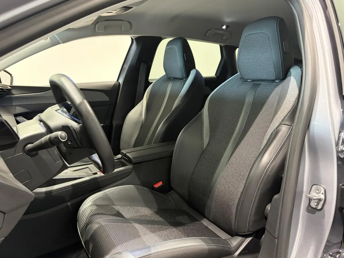 1.2 PureTech Allure Pack Business | Camera | Navigatie | Climate control