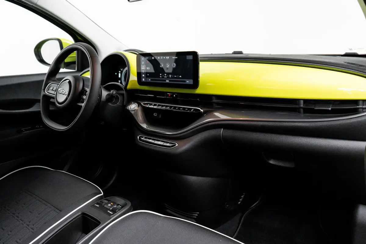 24 kWh Carplay | Climate Control | Cruise Control | Keyless Start | Digitaal Dashboard | Airco (automatisch) | Apple Carplay/Android Auto|telefoonintegratie premium | Cruise control