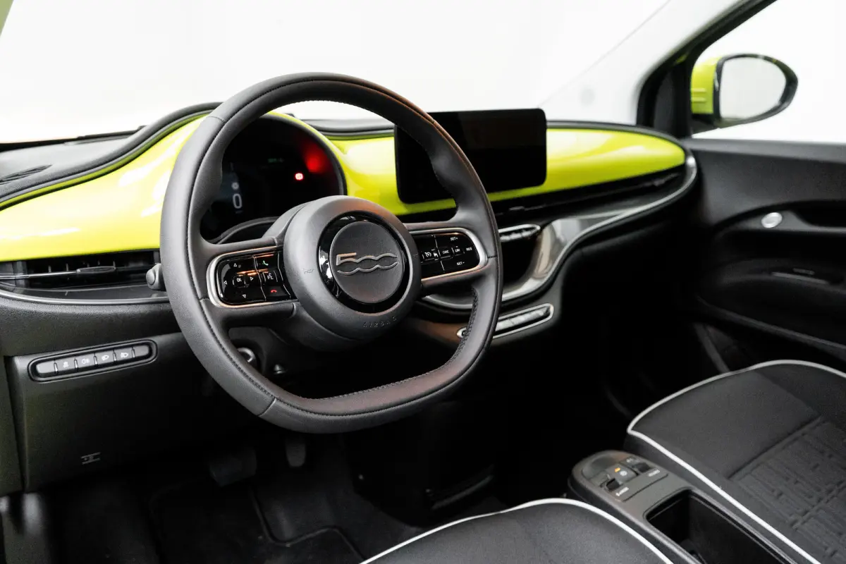 24 kWh Carplay | Climate Control | Cruise Control | Keyless Start | Digitaal Dashboard | Airco (automatisch) | Apple Carplay/Android Auto|telefoonintegratie premium | Cruise control