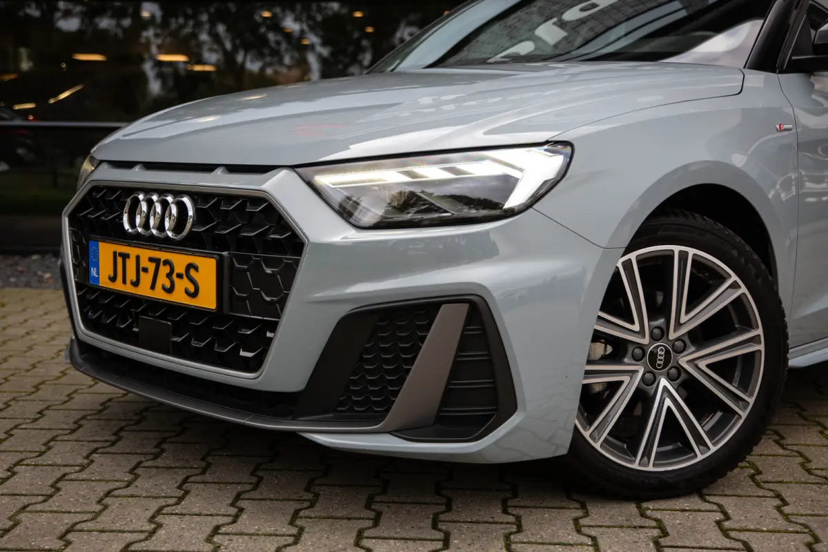 30 TFSI Pro Line S , Led, Pijlgrijs, Apple carplay, Cruise control,