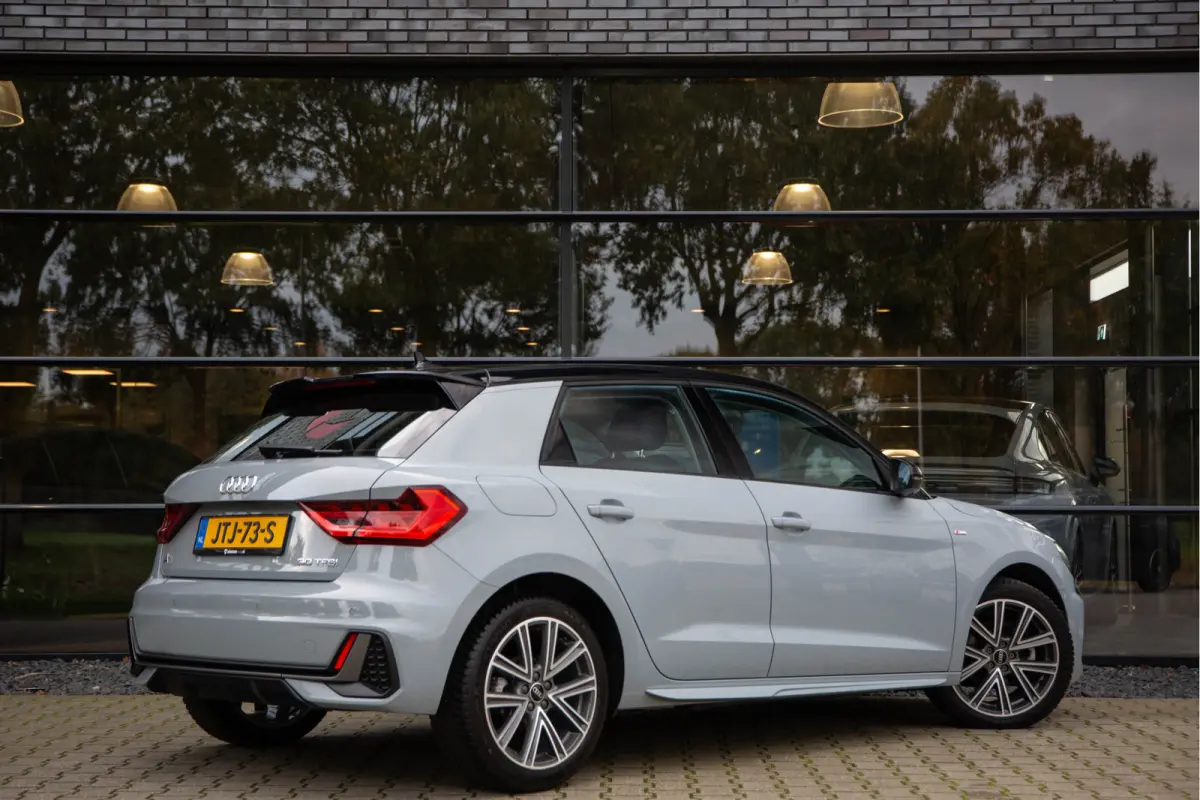 30 TFSI Pro Line S , Led, Pijlgrijs, Apple carplay, Cruise control,