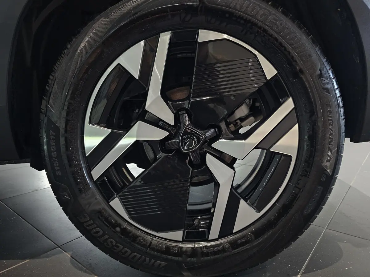 1.2 Hybrid 145 Allure